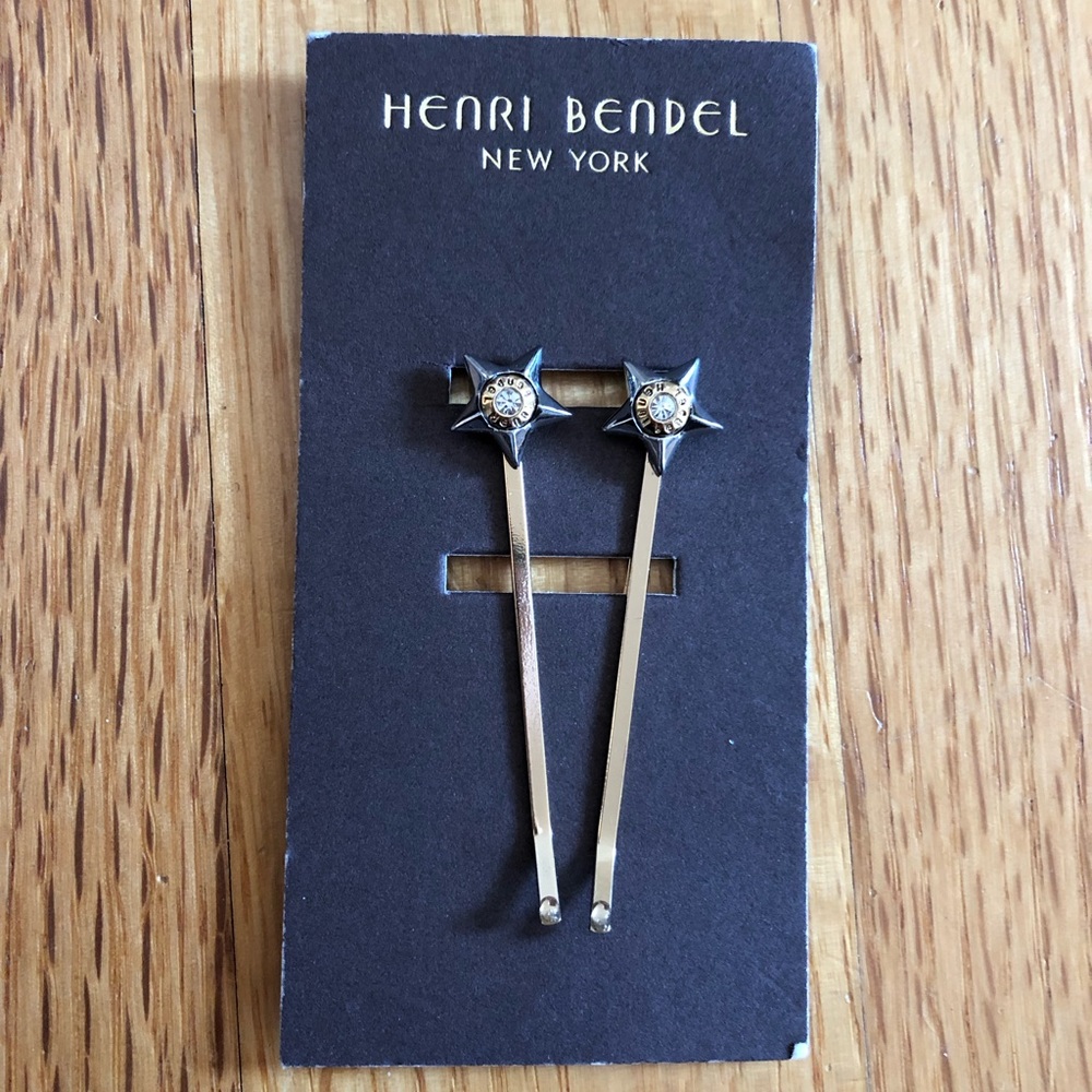 Henri Bendel star Bobby pins